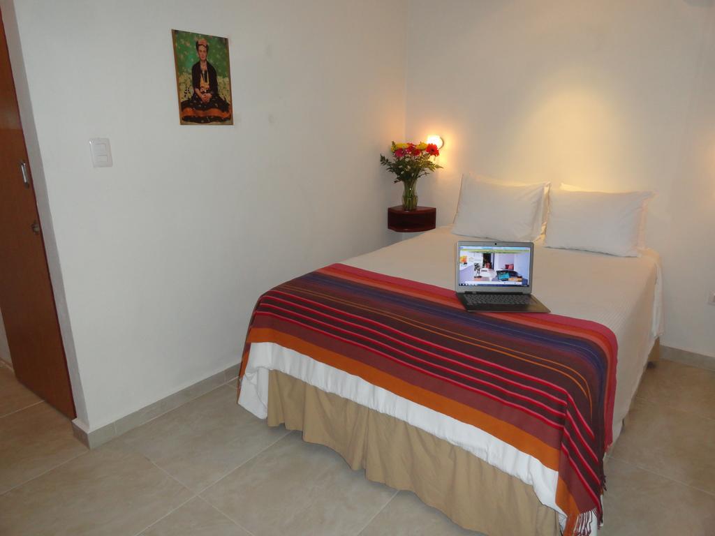 The Happy House Hostel Phnom Pen Cameră foto