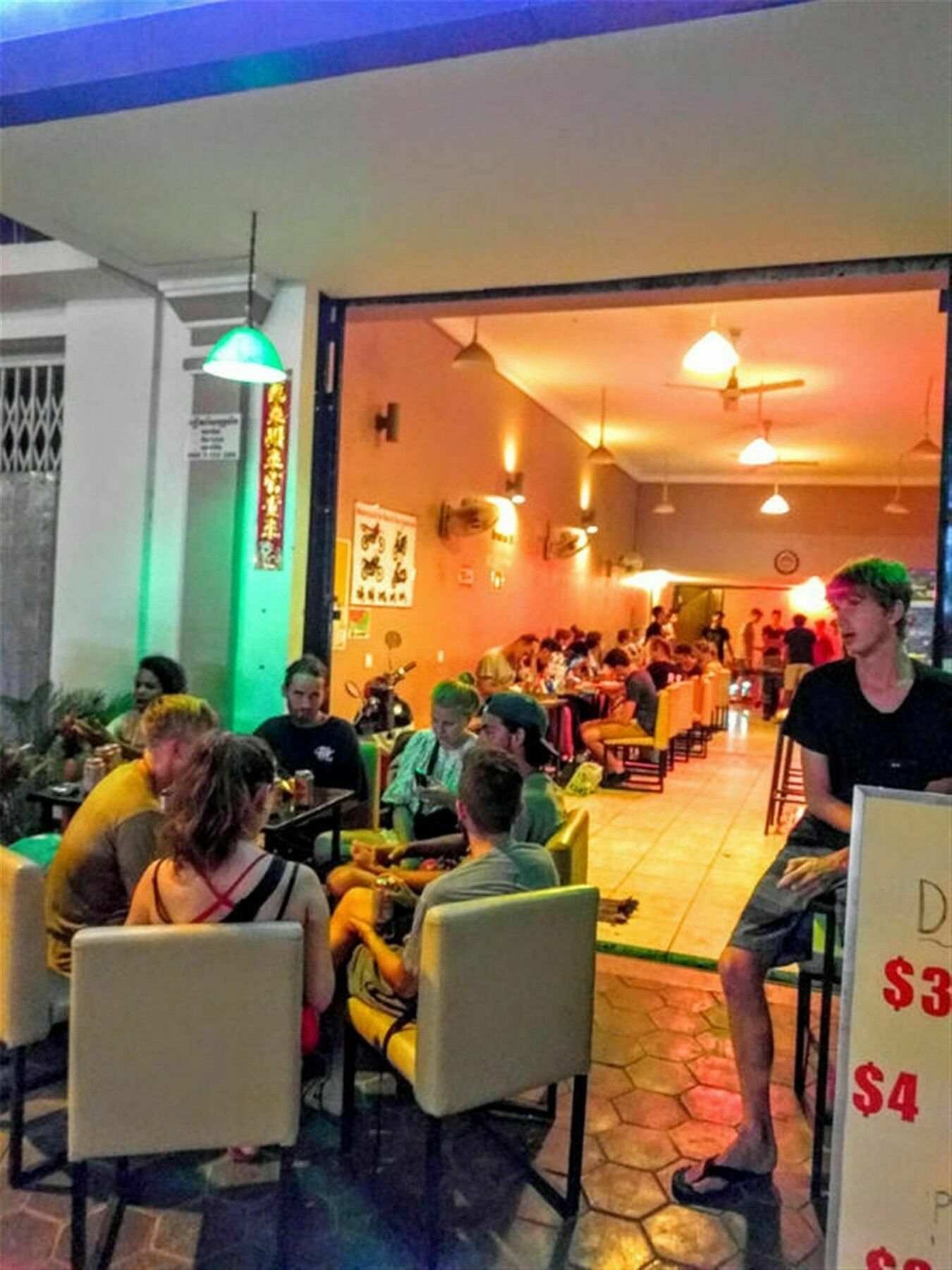 The Happy House Hostel Phnom Pen Exterior foto